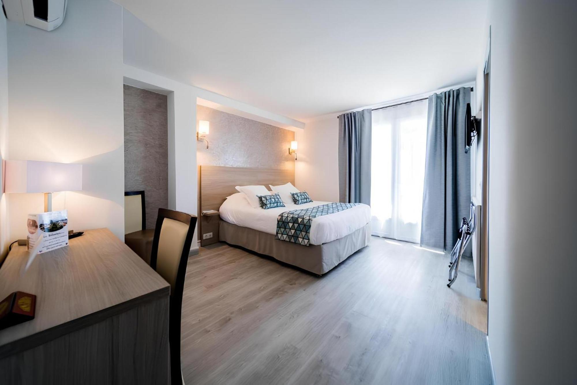 Hotel Le Rabelais เลอลาวองดูว์ ภายนอก รูปภาพ
