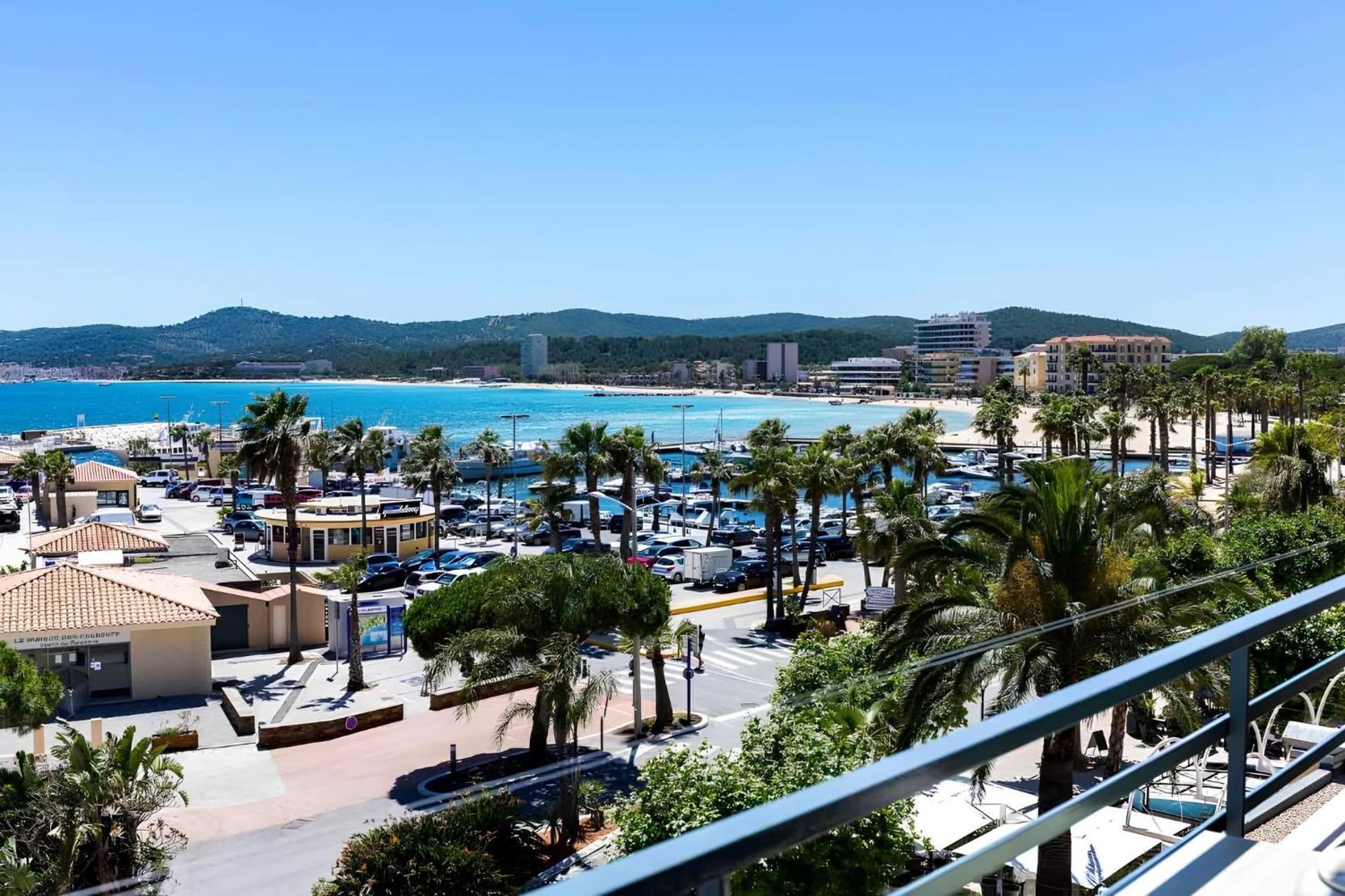 Hotel Le Rabelais เลอลาวองดูว์ ภายนอก รูปภาพ
