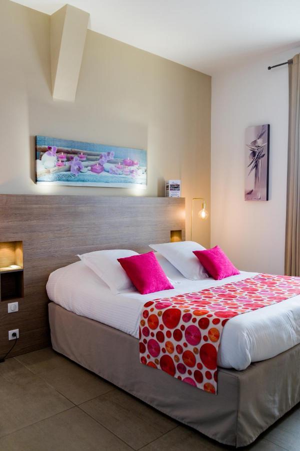 Hotel Le Rabelais เลอลาวองดูว์ ภายนอก รูปภาพ