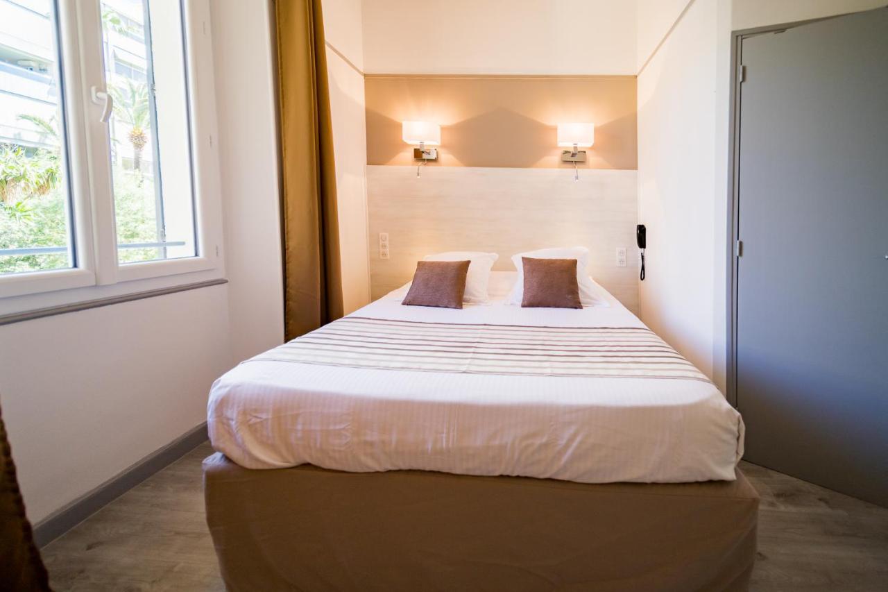 Hotel Le Rabelais เลอลาวองดูว์ ภายนอก รูปภาพ