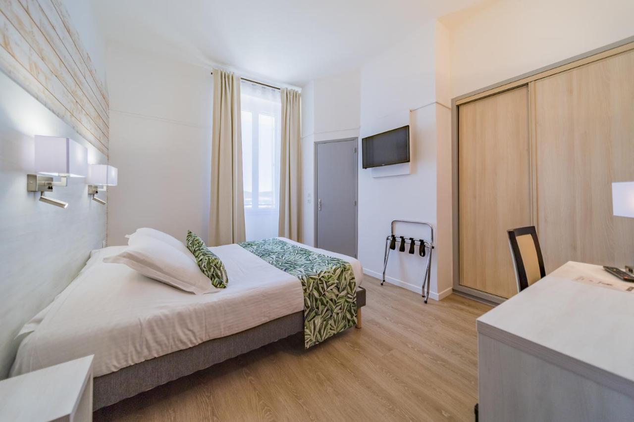 Hotel Le Rabelais เลอลาวองดูว์ ภายนอก รูปภาพ