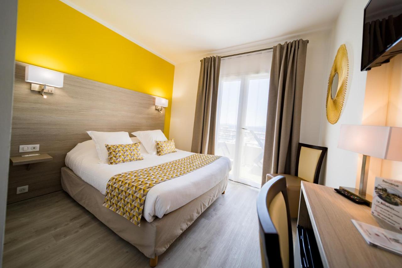Hotel Le Rabelais เลอลาวองดูว์ ภายนอก รูปภาพ